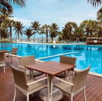 Apartamento a beira-mar com piscina - B&B Cabedelo