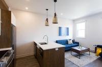 B&B Montreal - Perfectly Located Mile End 2 Bdr Unit by Den Stays - Bed and Breakfast Montreal