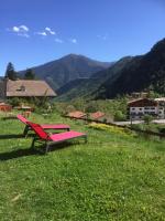 Rez de jardin de chalet bois , calme et verdure ! - Chambres d’hôtes Saint-Martin-Vésubie