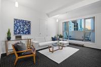 Chic and Spacious CBD Loft - 2 Beds City Views