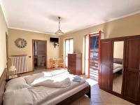 Double Room with Balcony (3 Adults)