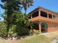 CASA inteira entre Guaratiba e Campo Grande, Rio de Janeiro, RJ - a 40 min da praia, próximo ao Estádio Miecimo da Silva e Park Shopping-Ideal para descanso, encontros, festa e lazer-3000 m2 - B&B Rio de Janeiro