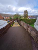 3 Bed House with Garage, NR BPW & Brecon Beacons National Park - Ferienwohnung Cefn-coed-y-cymmer