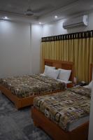 B&B Karachi - Clifton Lodge Guest house - Bed and Breakfast Karachi