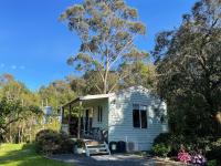 Tindoona Cottages - B&B Foster
