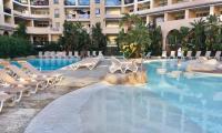 Joli cozy appartement, aperçu mer, piscine, gardien - B&B