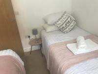 Stunning 2-Bed Apartment in Newton Abbot - Ferienwohnung