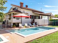 B&B Motovun - Holiday Home Poje - MVN251 by Interhome - Bed and Breakfast Motovun