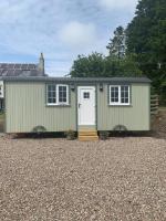 B&B Perth - Remarkable Shepherds Hut in a Beautiful Location - Bed and Breakfast Perth