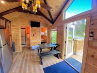 B1 NEW Awesome Tiny Home with AC Mountain Views Minutes to Skiing Hiking Attractions - Chambres d’hôtes Carroll