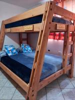 Dreibettzimmer mit Gemeinschaftsbad