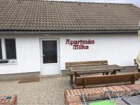 Apartment with Pool View - Milka