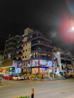 APTO 50M PRAIA NA AVENIDA - 6 PESSOAS, CHURRASQUEIRA, WIFI, SACADA, GARAGEM PARA VEICULOS PEQUENOS! - Residencial Roveda - Ferienwohnung Bombinhas