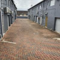 Durban Overport Halaal Accommodation 2V "No Alcohol Strictly Halaal No Parties" Entire Luxury Apartment, 2 Bedroom, 4 Sleeper, Self Catering, 300m from Musjid Al Hilaal - Chambres d'hôtes Durban