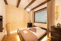 Three-Bedroom Luxury Apartment - 1 Odona Bujwida Street