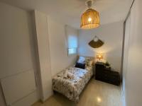Single Room with Shared Bathroom