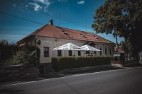 Penzion U Dračí skaly - Ferienwohnung Svojše