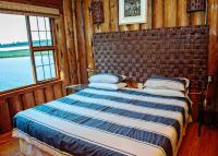 Single Story Cabin