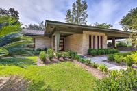 Mid-Century Dream Home < Half-Mile to Beach! - B&B Ocean Springs