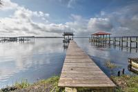 Pirate Cove Home in Welaka Dock and River Access! - B&B