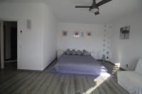 Ecksuite mit Meer- und Poolblick