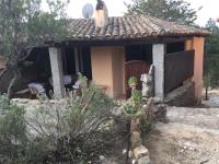 DELIGHTFUL COTTAGE WITH POOL - B&B
