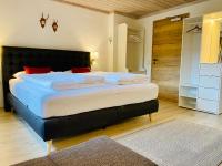 Camera Matrimoniale con Vista Montagna