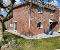 Sunny Corner, Padstow. Spacious 3 bedrooms, 2.5 bathrooms, parking, garden. - B&B