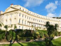 Meadfoot Bay Apartment at Hesketh Crescent - B&B