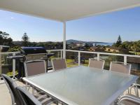 Ocean View Oasis at Fingal Bay - Bed and Breakfast