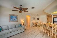 Marco Island Retreat with Pool about 1 Mi to Beach - B&B Marco Island
