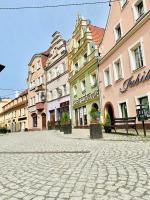 DWUPIĘTROWY apartament z DWOMA pokojami i DARMOWYM PARKINGIEM w centrum Kłodzka 7 - B&B Kłodzko
