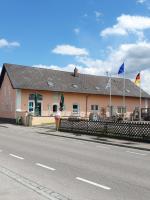 "Nesthocker" Café-Snackbar-Pension-Bauwagencamp - Ferienwohnung Offingen