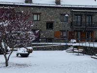Fantástico Apartamento con jardín en Castiello de Jaca VUT HU-20-007 - Chambres d'hôtes Castiello de Jaca
