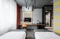 Doppel- oder Zweibettzimmer