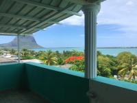 Sea View Apartment in La Gaulette - 30 m² + Terrace - B&B La Gaulette