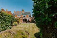 NORTH BEACH HOUSE - 3 Bedroom Fully Equipped Spacious House Perfect for Family Getaways in Bridlington - Bed and Breakfast