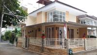 B&B Batu - Villa Two One exotic private pool di Batu - Bed and Breakfast Batu