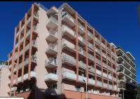 Spacious apartment in the heart of Juan les Pins ! - B&B