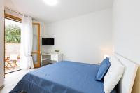 Zimmer mit Kingsize-Bett