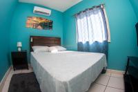 Bliss on the Bay Single Bed - B&B West End