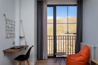 Light and stylish 2 bedroom apartment near the Gondola lift in New Gudauri - Chambres d'hôtes Goudaouri