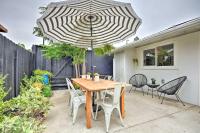 Chic and Central Ventura Home - Walk to Beach! - Bed and Breakfast Ventura
