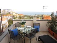 Ulivo Apartment with Terrace and Sea View
