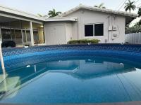 SuperVilla - 3BR/2BA - Pool - Walk to beach - B&B Hollywood