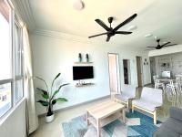 B&B Kuala Terengganu - New Seaview Families Suite - Breezy Blue - Bed and Breakfast Kuala Terengganu