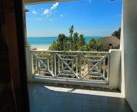 Beach Front Apartment Bayu Beach Resort - Ferienwohnung