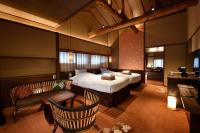 Triple Room with Private Bathroom - Botan