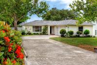 Modern Home, Heated Pool, Close to Beaches! - B&B