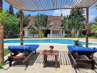 B&B Ukunda - The Swimming Ostrich - Bed and Breakfast Ukunda